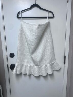Donna Karan White A-Line Ruffle Hem Skirt